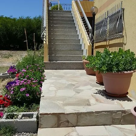 Bed & Breakfast Su Tintillu Gonnesa